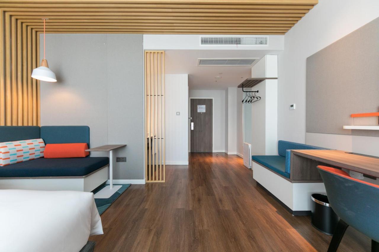 Holiday Inn Express Shanghai Tangzhen By Ihg - 20 Mins To Disney Land ภายนอก รูปภาพ