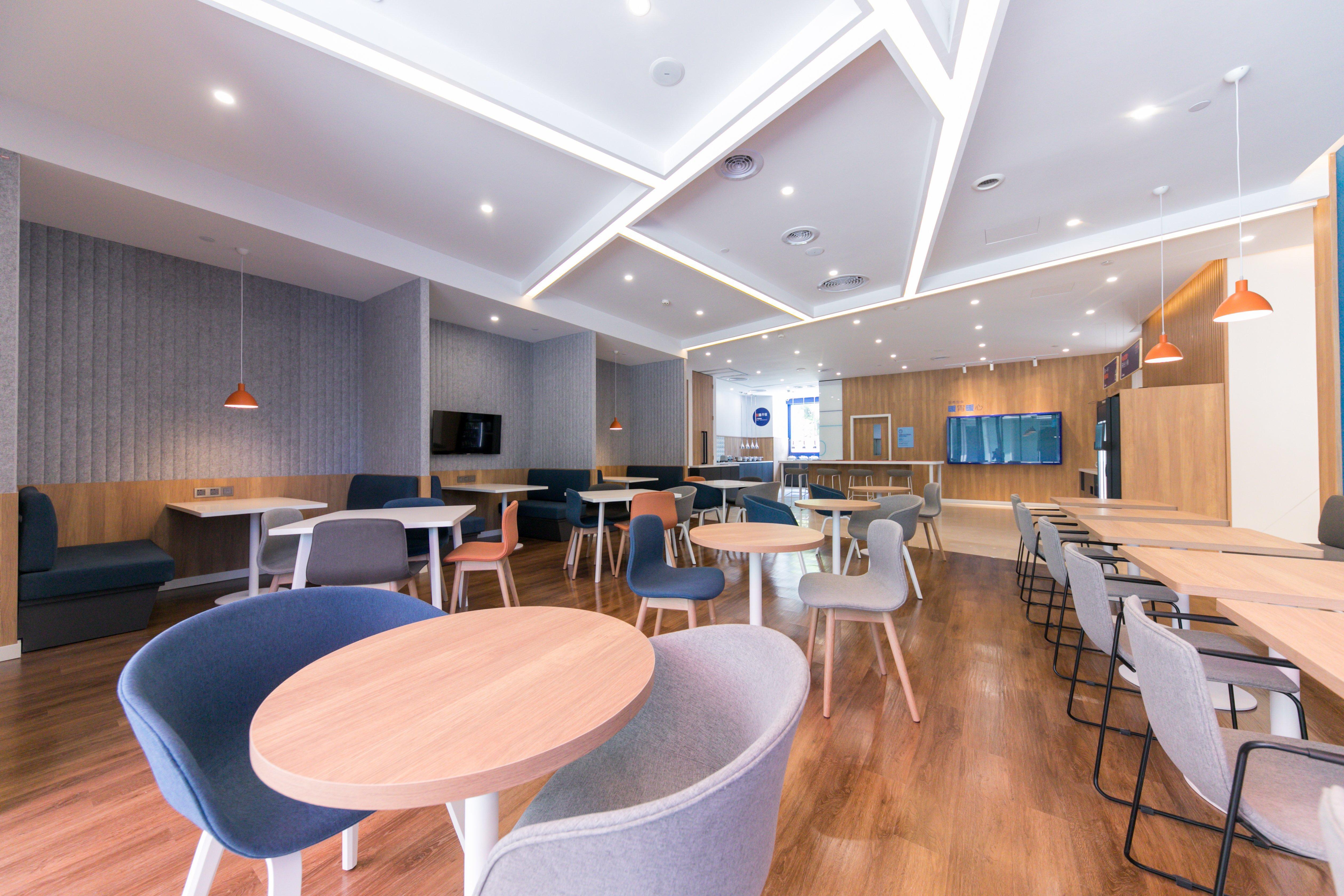 Holiday Inn Express Shanghai Tangzhen By Ihg - 20 Mins To Disney Land ภายนอก รูปภาพ