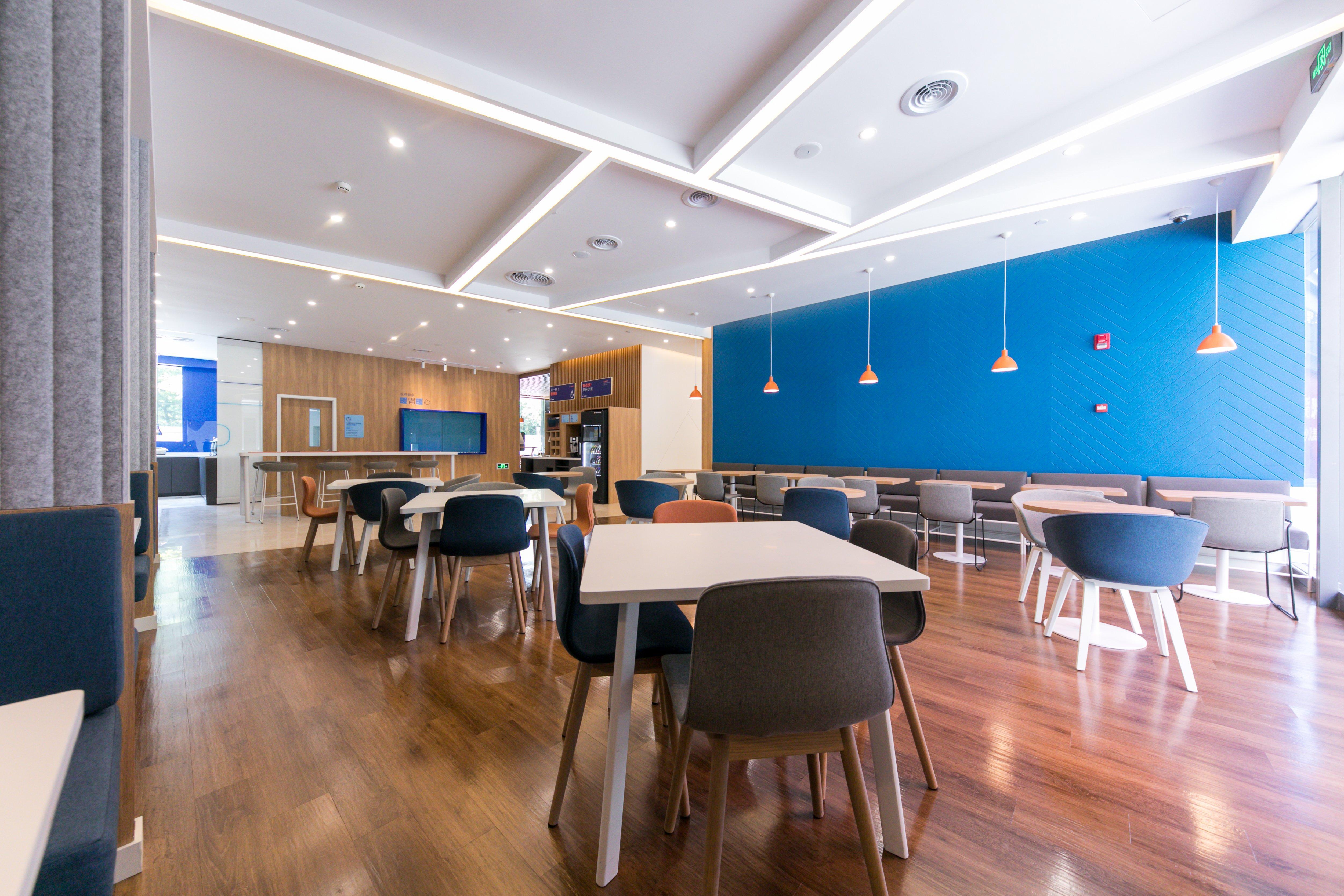 Holiday Inn Express Shanghai Tangzhen By Ihg - 20 Mins To Disney Land ภายนอก รูปภาพ
