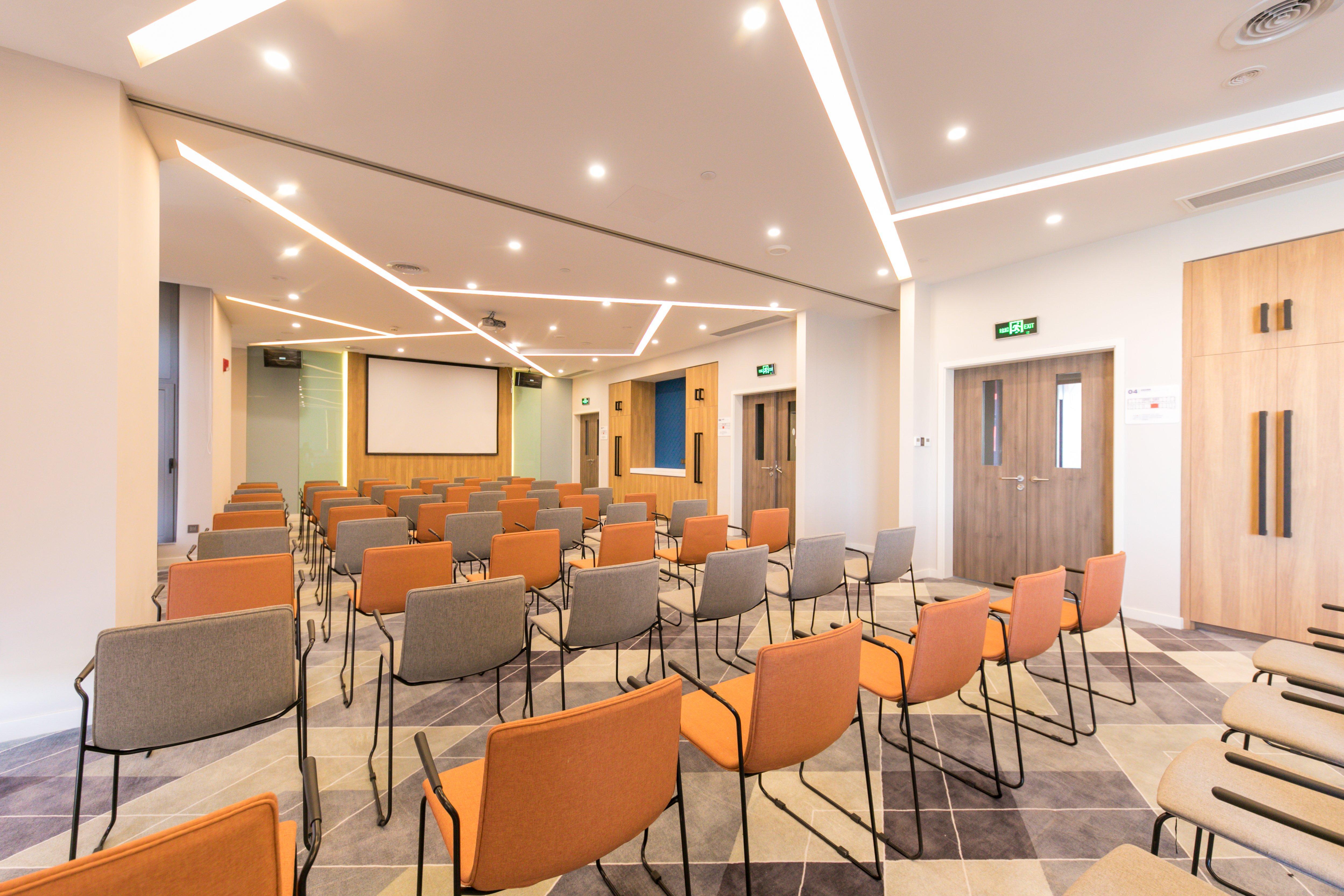 Holiday Inn Express Shanghai Tangzhen By Ihg - 20 Mins To Disney Land ภายนอก รูปภาพ