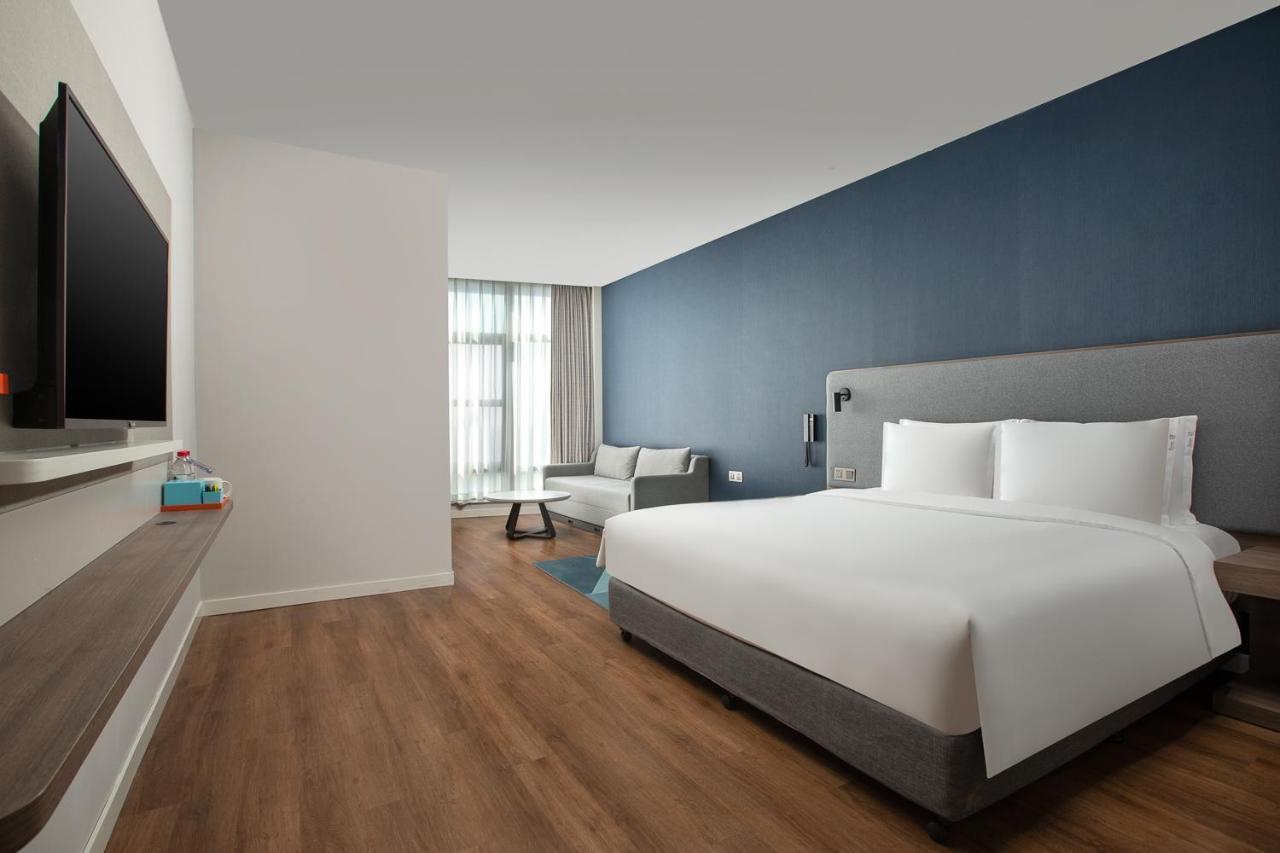 Holiday Inn Express Shanghai Tangzhen By Ihg - 20 Mins To Disney Land ภายนอก รูปภาพ